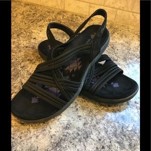 Sketchers reggae slim size 10 black women sandals